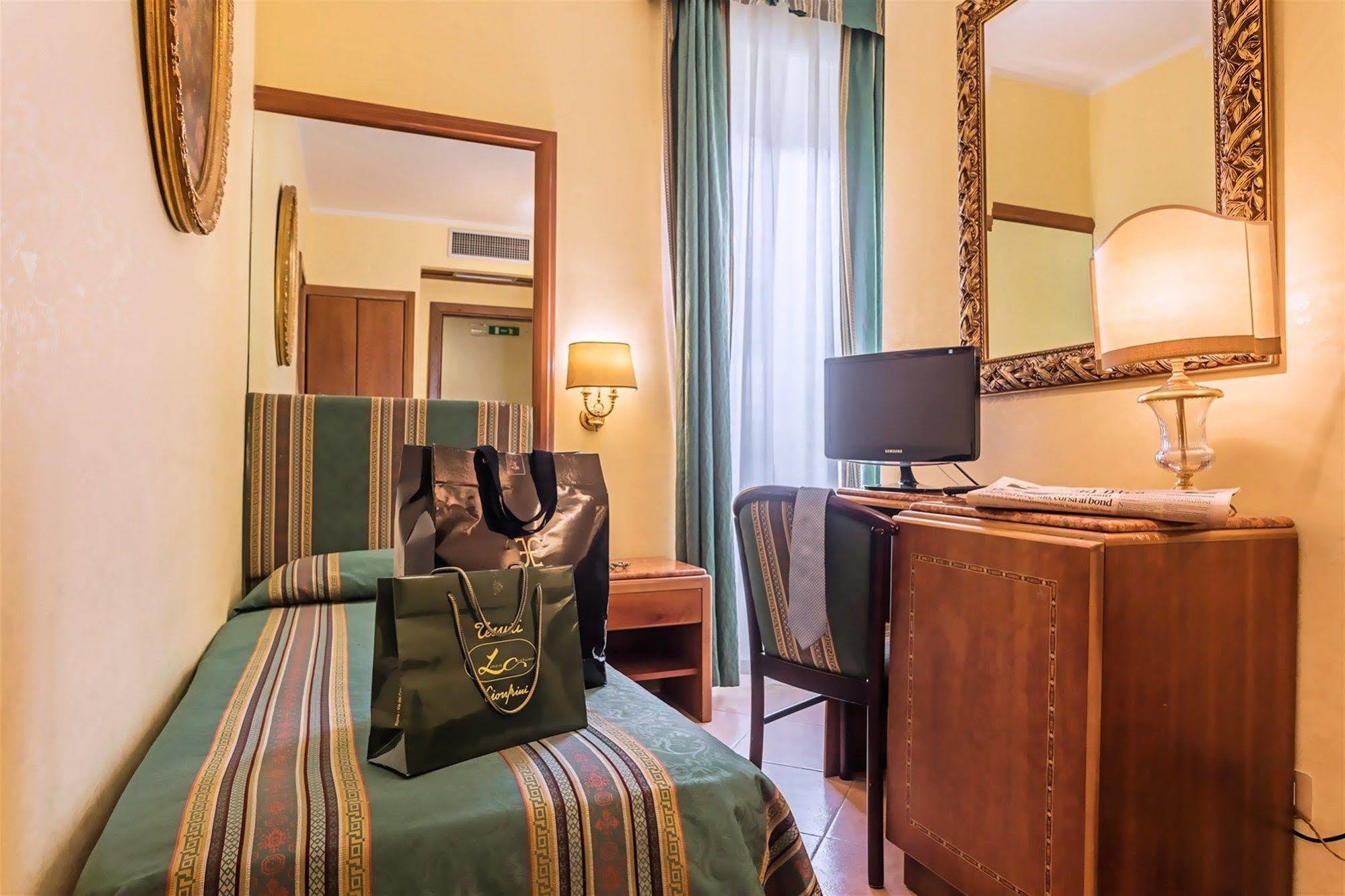 Raeli Hotel Regio Rome Exterior photo